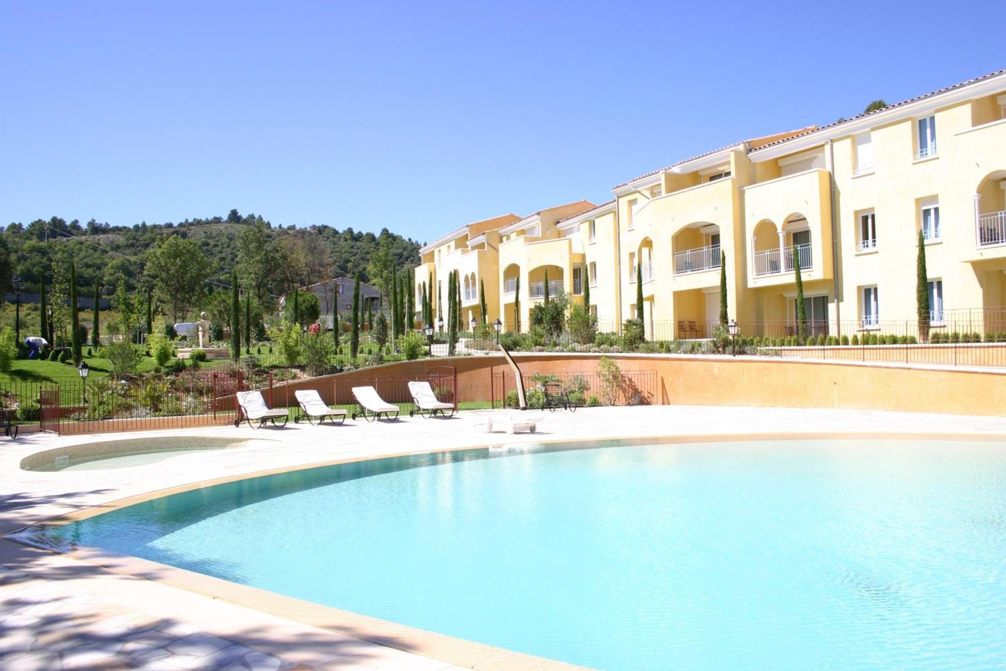 Residence Odalys La Licorne De Haute Provence Gréoux-les-Bains Exteriér fotografie